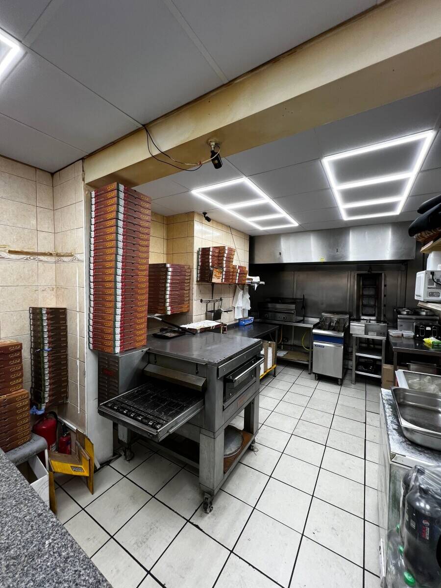 Pizza, kebab and burger take away for sale in Sheffield