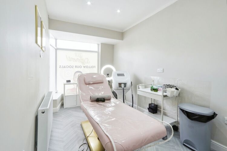 Laser Clinic & Beauty Salon - West Yorkshire Photo 6