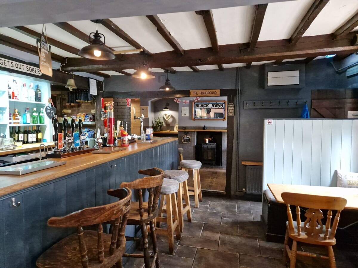IRONBRIDGE - HIGH TRADING RIVERSIDE PUBLIC HOUSE Photo 6
