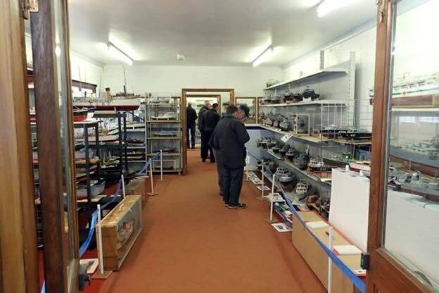 Model-making business / Model shop