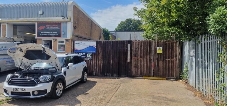 SPECIALIST AUTOMOTIVE CLEANING & MAINTENANCE COMPANY HAMPSHIRE Photo 6