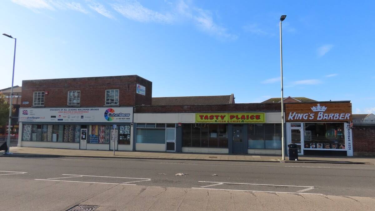 VERY HIGH PROFILE ESTABLISHED FISH AND CHIP BUSINESS FOR SALE IN COSHAM Photo 6