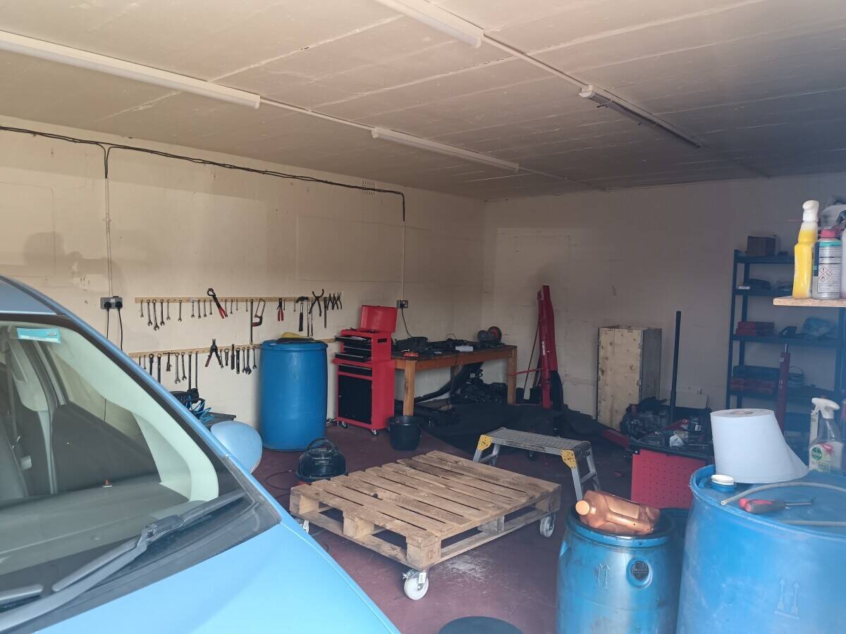 Car Repair Garage Unit