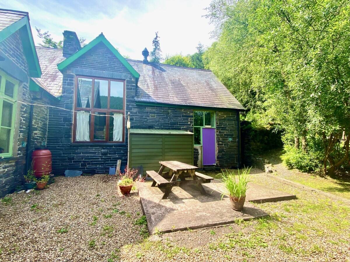 MERIONETHSHIRE - STUNNING SNOWDONIA NATIONAL PARK HOSTEL Photo 6