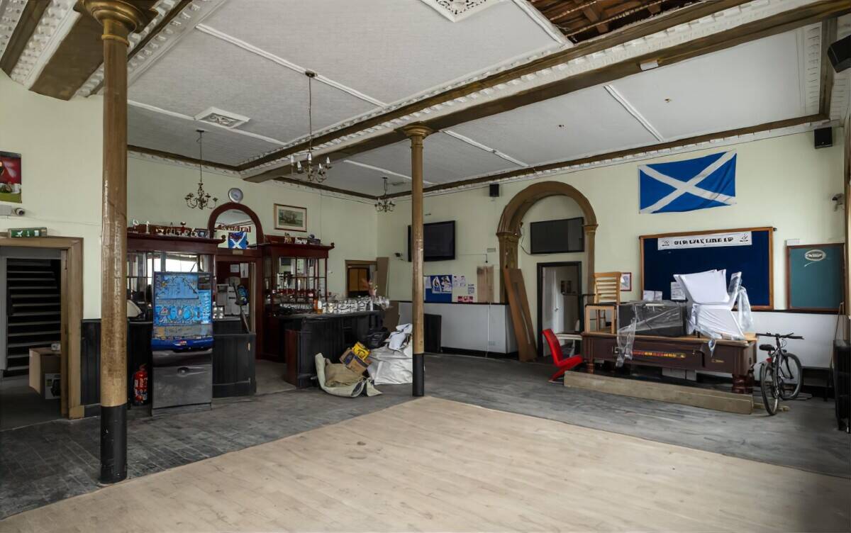 Closed Public House with Function Hall, large footprint and development potential