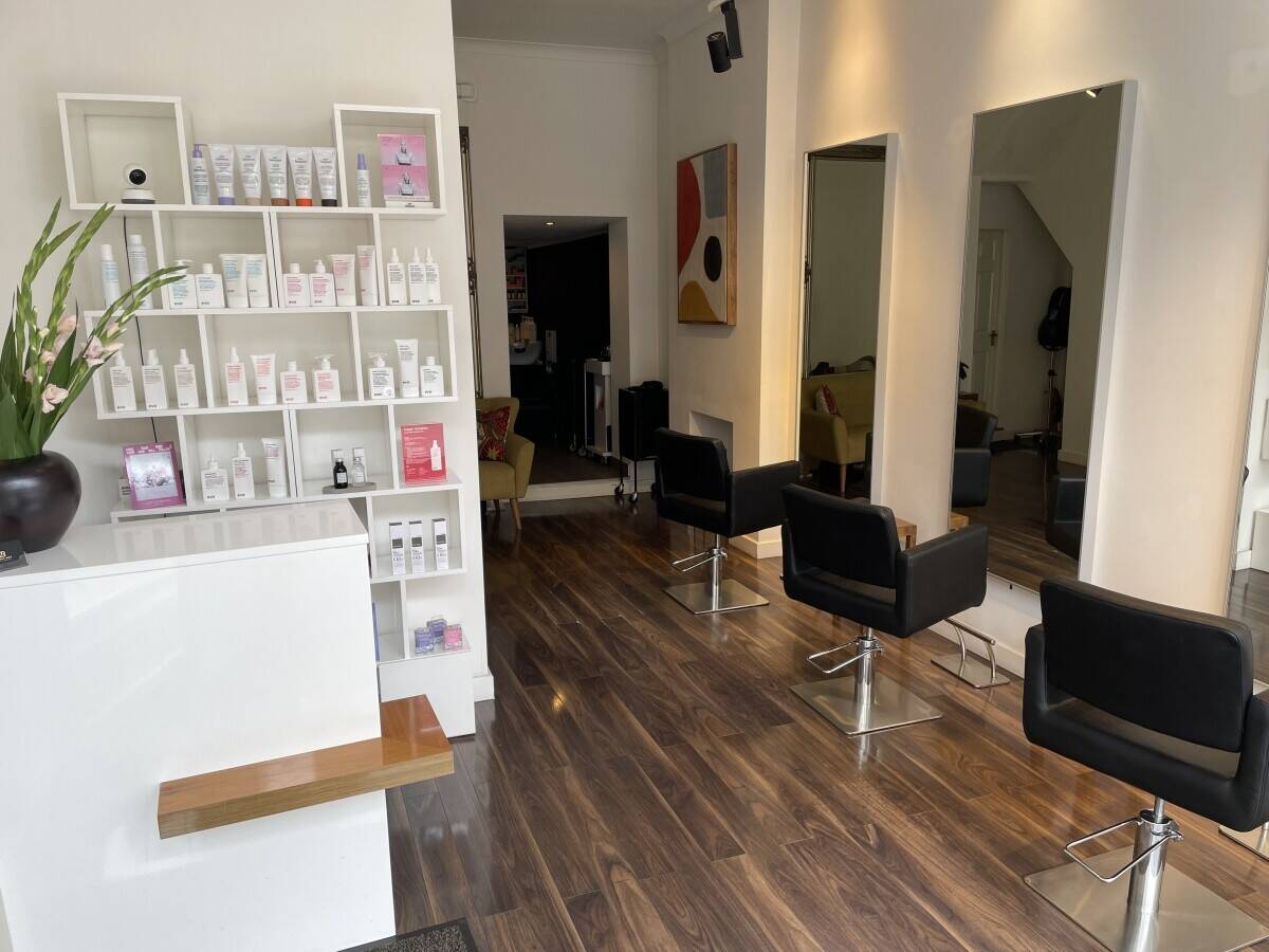 Hair & Beauty salon in Wandsworth  Photo 7