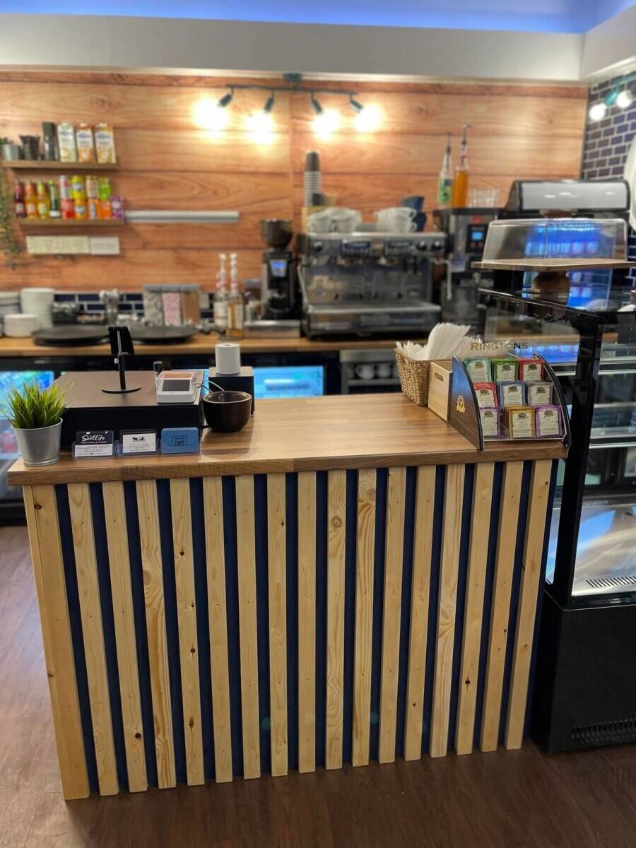 A rare opportunity to purchase busy Cafe in bustling seaside village. Photo 6