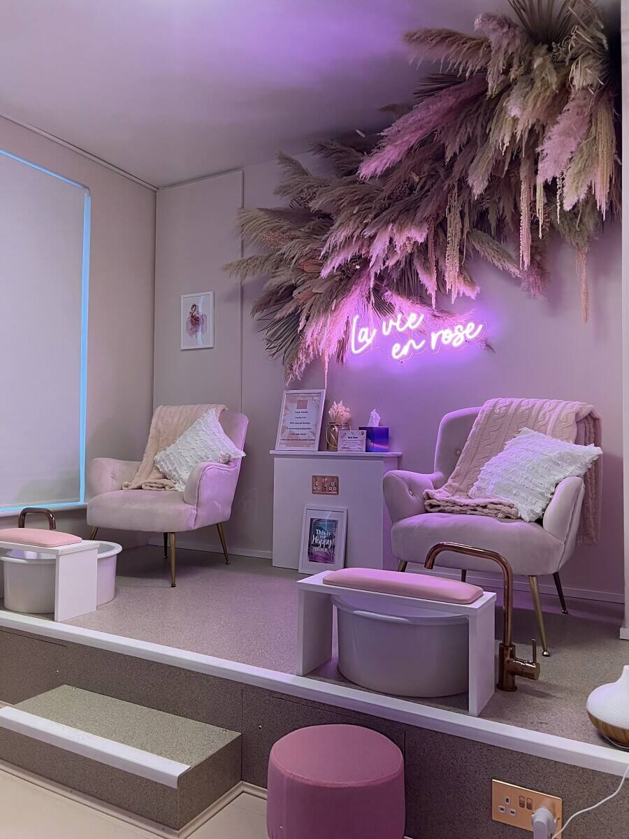 5* Rated Hair & Beauty Salon in South East London Photo 7