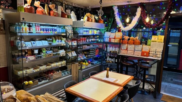 Artisan Italian Café, Wine Bar, and Deli Based in Castelnau Barns, London *REDUCED*