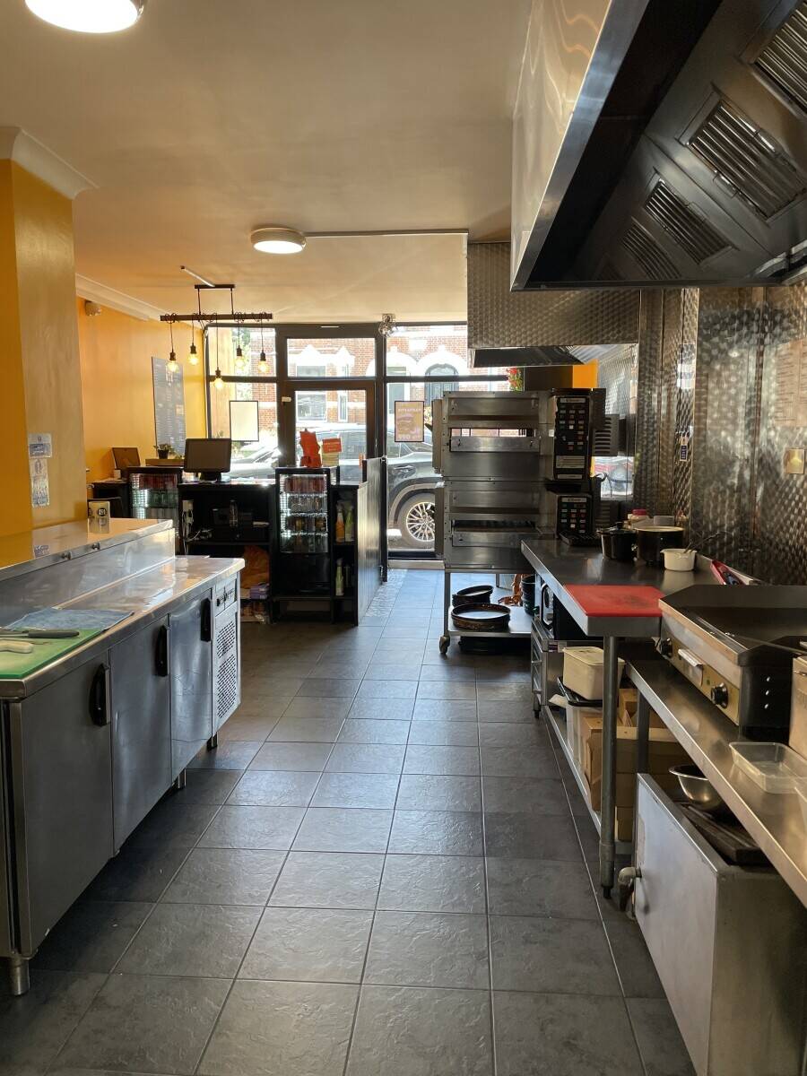 Pizza Takeaway Shop for Sale 