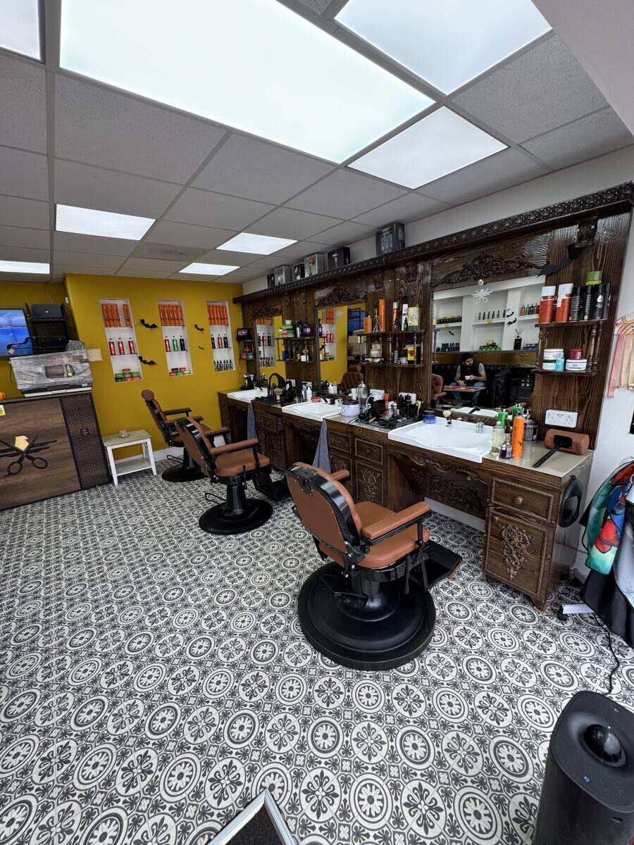 Turkish barber for sale in Winton Bournemouth Photo 6