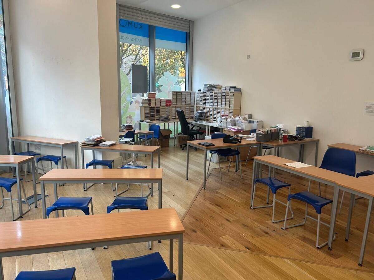 Kumon tuition centre for English and maths for sale in Canning Town Photo 6