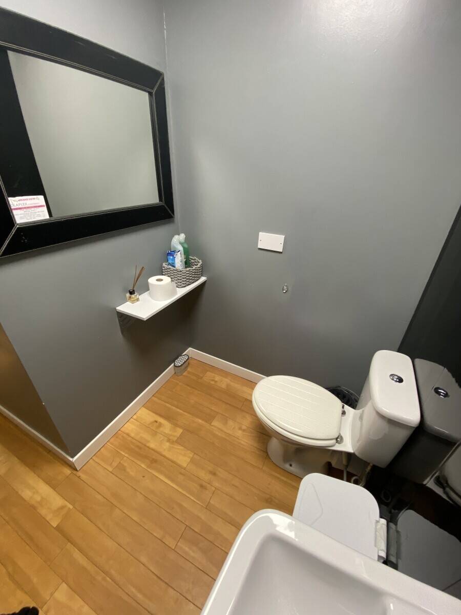 Hair & Beauty Salon Photo 6