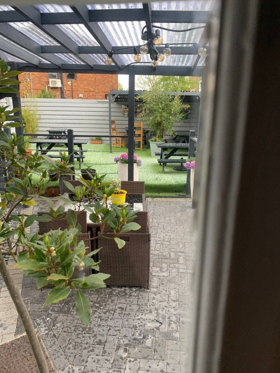 Free house pub with restaurant and four onsuit bedrooms