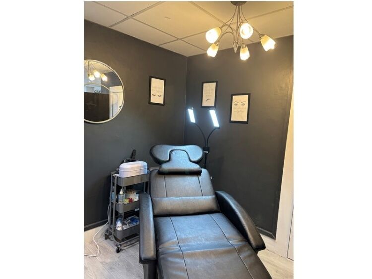 Popular & Thriving Beauty Salon For Sale