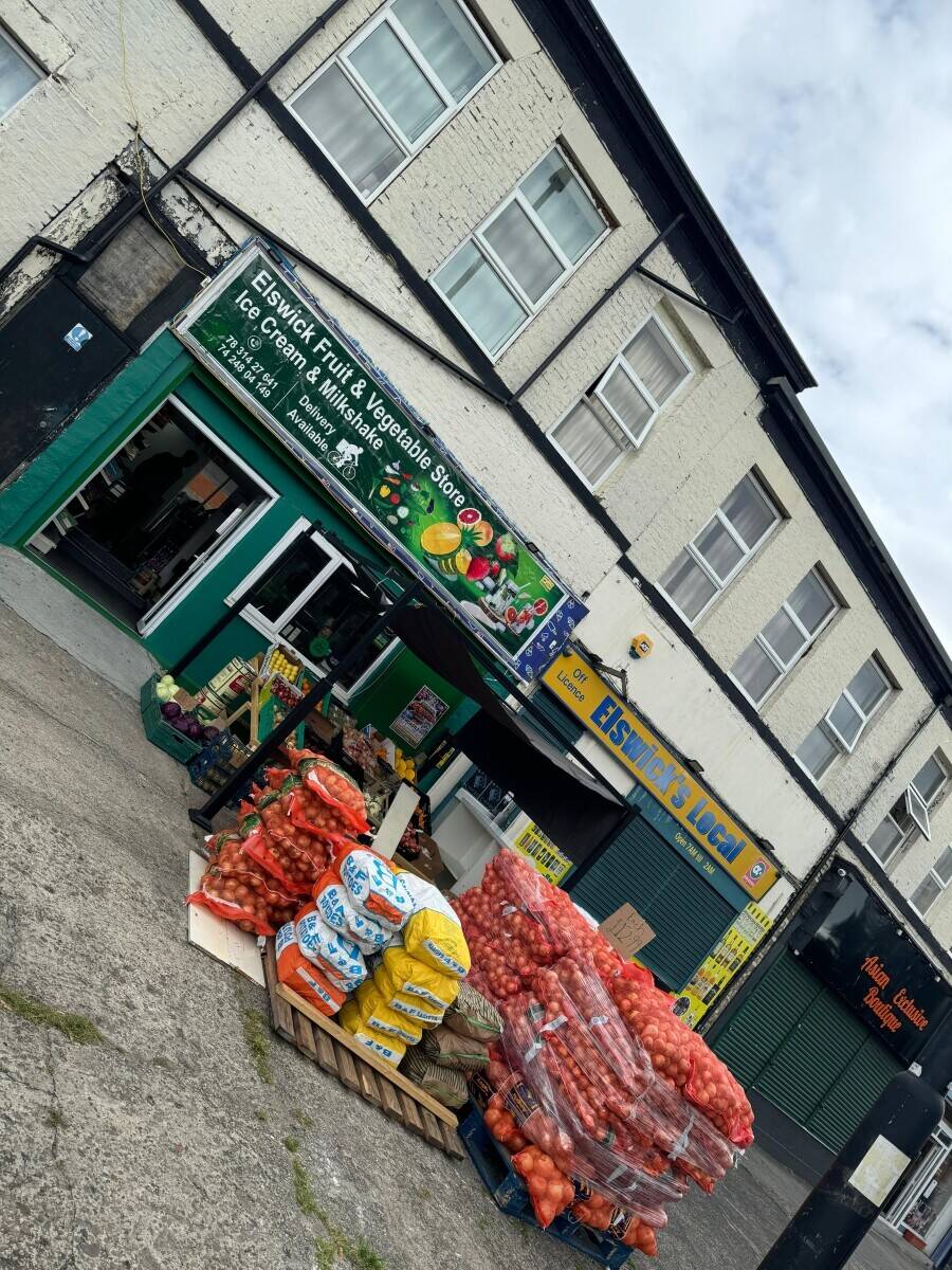 Fruit and vegetables And ice Cream shop Photo 6
