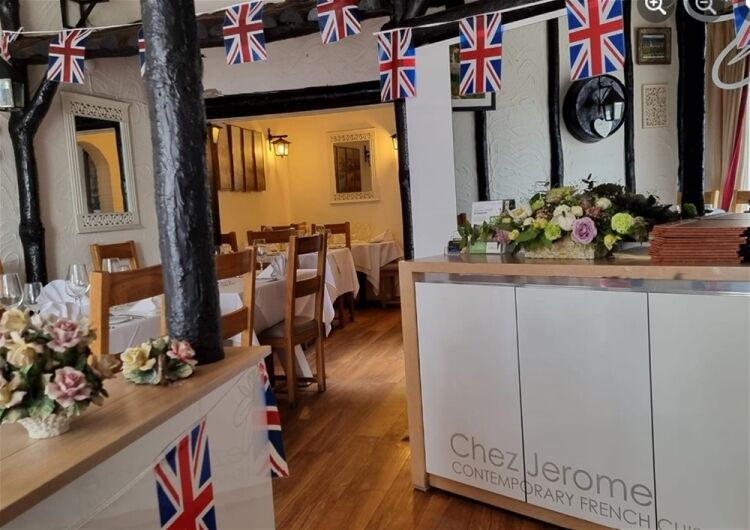 LICENSED RESTAURANT WITH PRIVATE APARTMENT SOUTH  BEDFORDSHIRE
