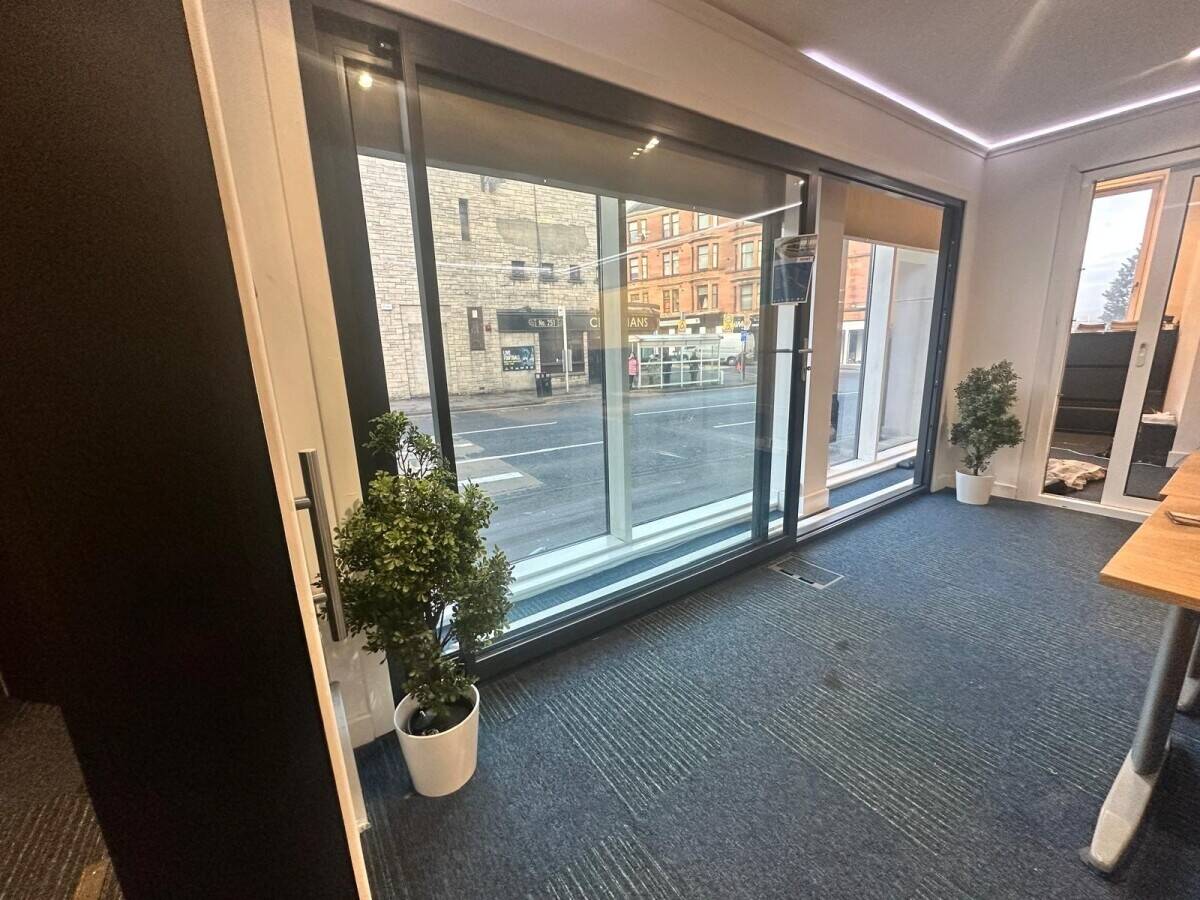 Aluminium Bifolding, Sliding Door, Window Showroom With Website