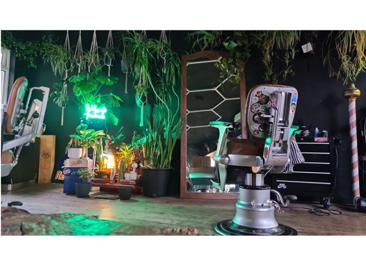 Profitable Barbershop For Sale