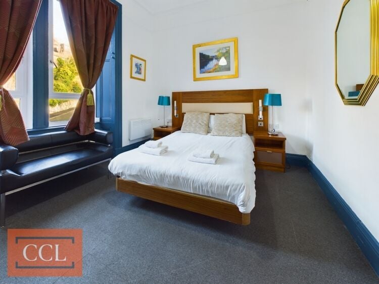 12 Letting Room Guest House in Paisley