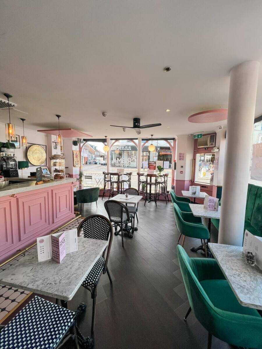 Small Bar with Coffee and Cocktails Photo 6