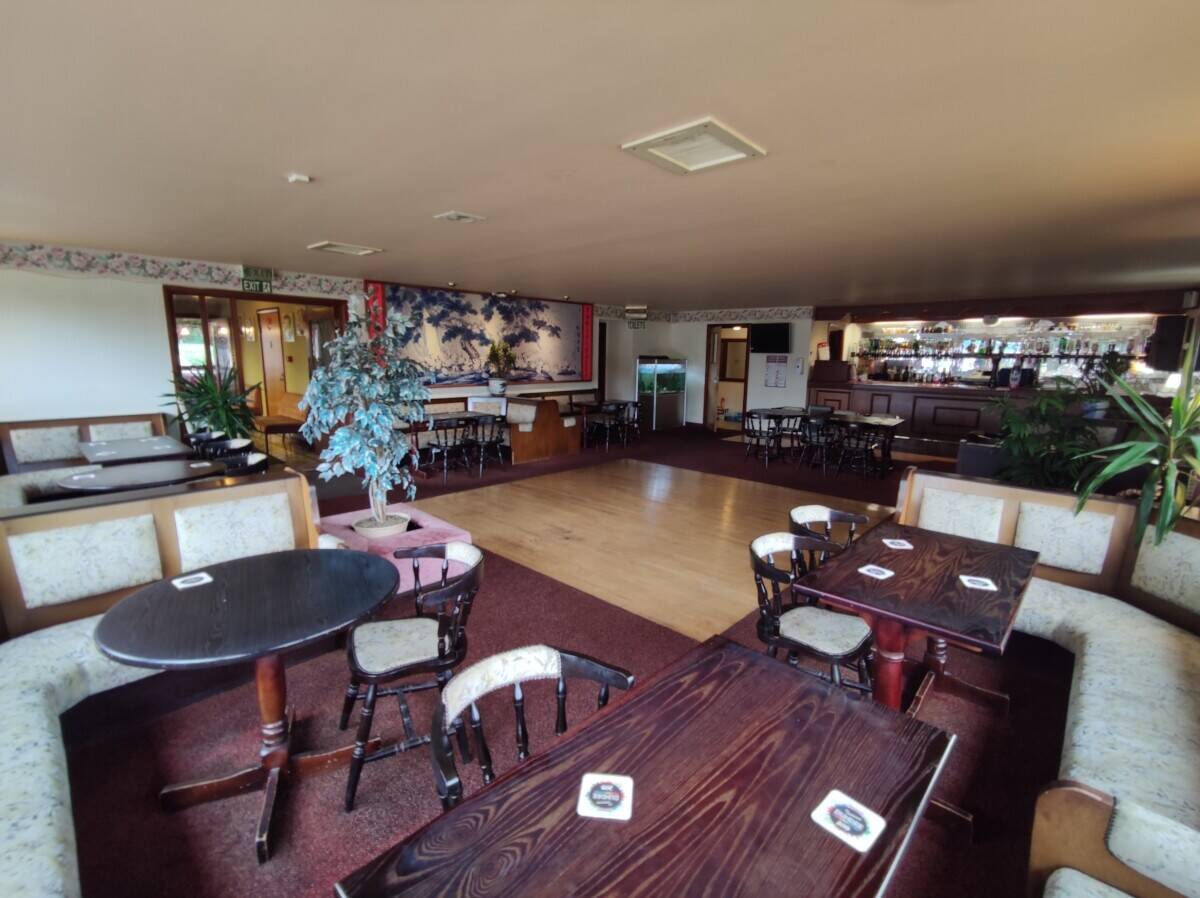 Fantastic Opportunity to Operate a Fully Fitted Restaurant Photo 6