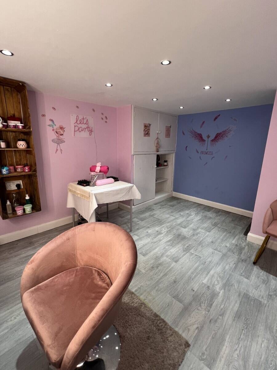 Hair, Beauty and Nail salon Photo 7