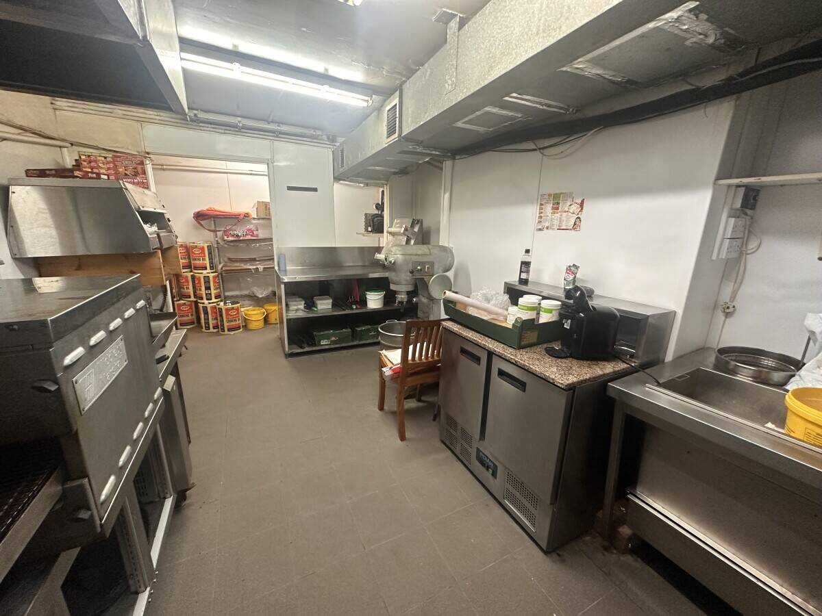Thriving Fast Food Business in Prime Hove Location –  22 Years of Success & High Footfall Photo 4