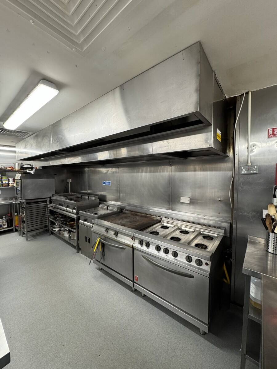 *REDUCED PRICE* Restaurant and Bar for sale Photo 7