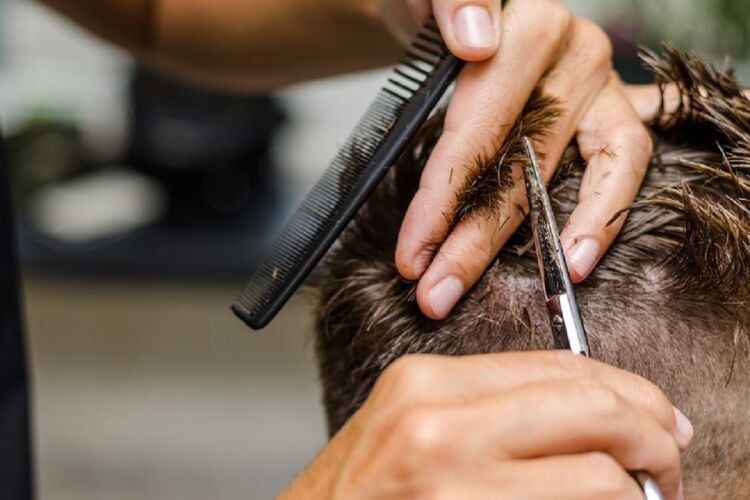 Multi-Gender Hair Salon - Greater London Photo 6