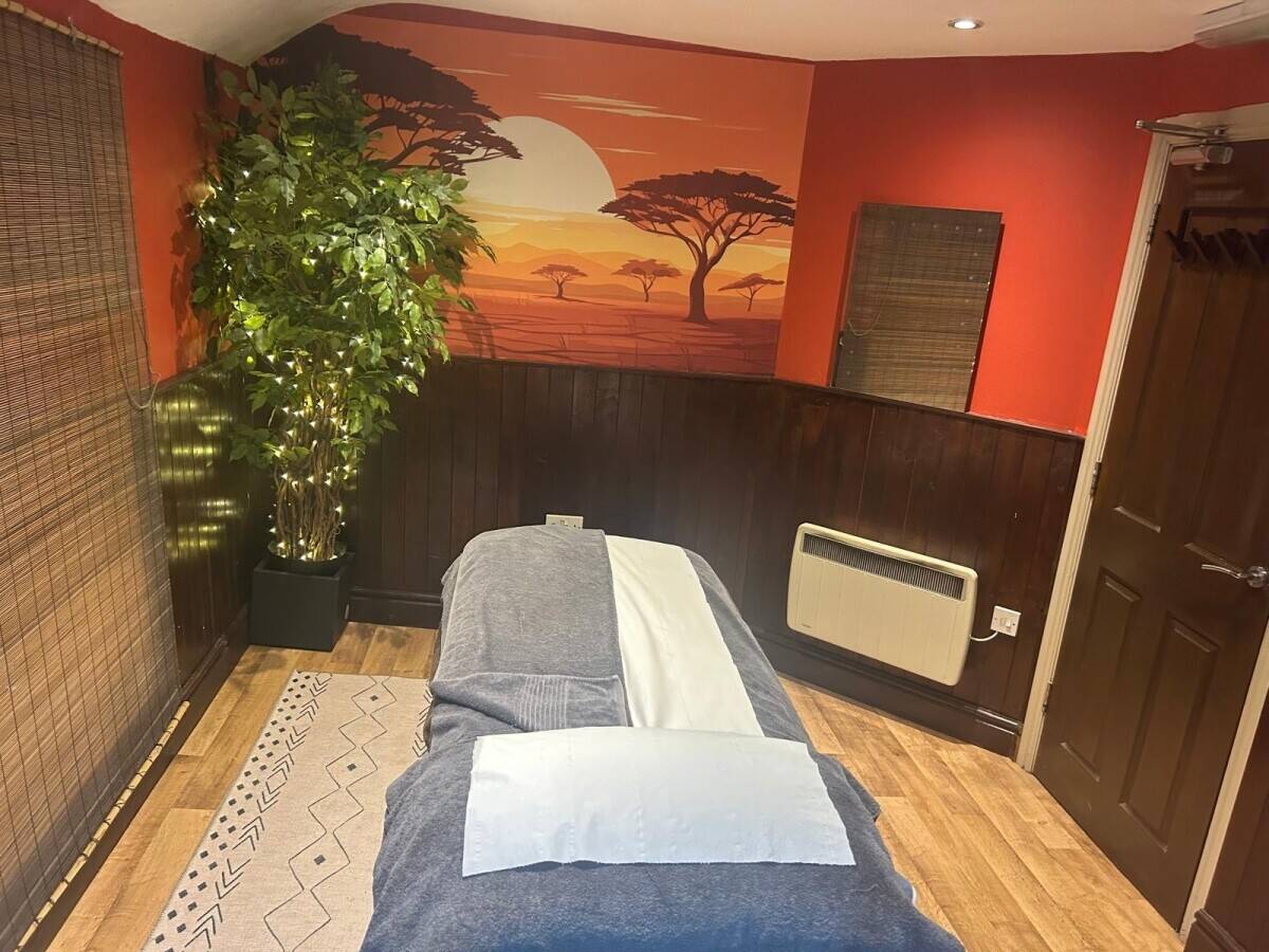Beauty Salon in affluent town centre location