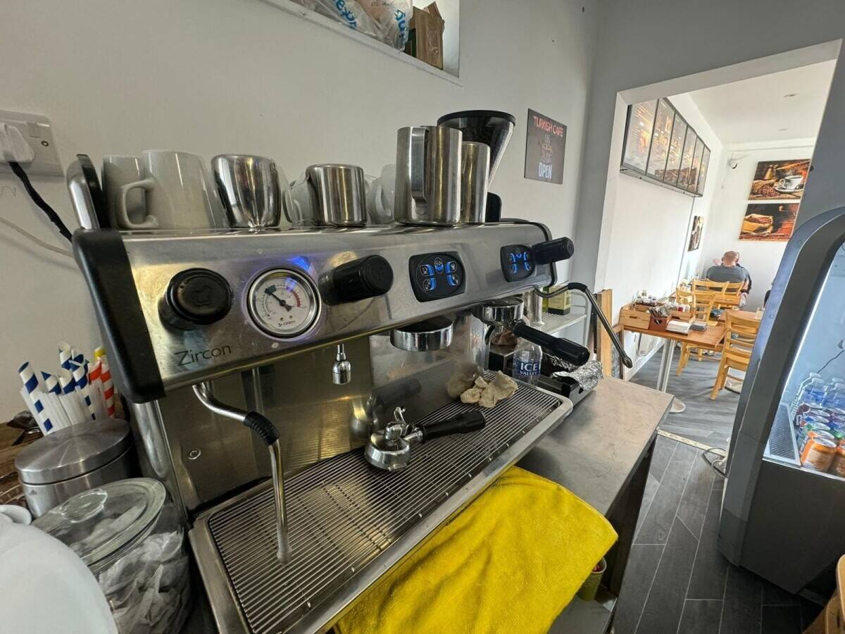 Thriving Café for Sale – Turnkey Opportunity in a Prime Location!