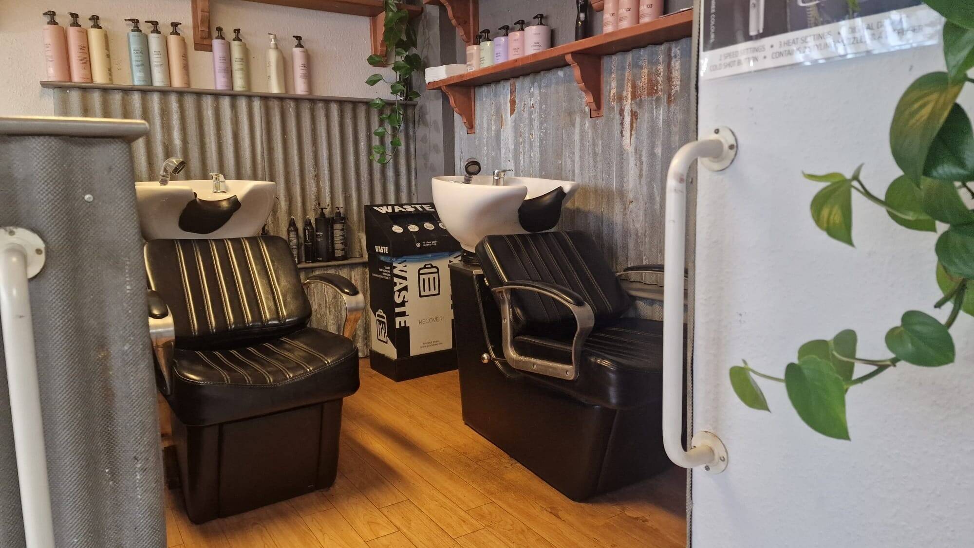 Long Established Hair Salon Banbury Oxon Photo 6