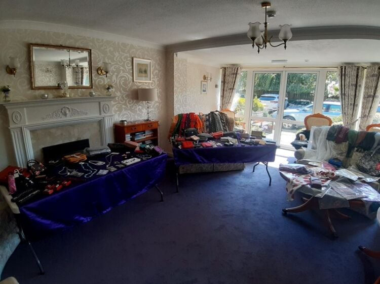 Mobile Retailer selling Jewellery, Handbags, Fashion, Accessories and Gifts. Photo 6