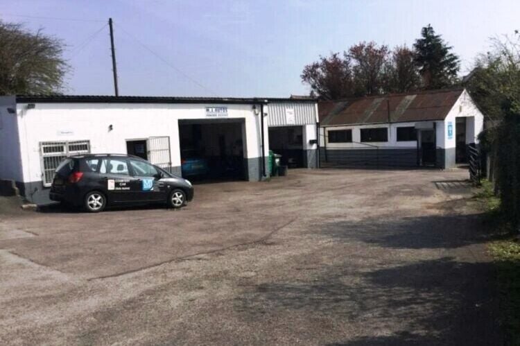 Established MOT Garage - Pencoed