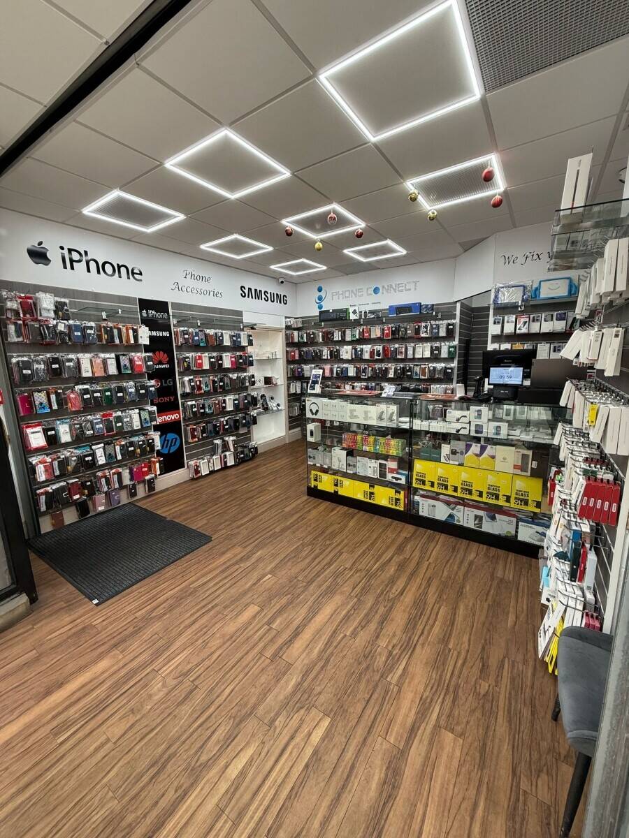 Runing phone shop for sale in Halifax high street..with epos system till and all repair parts and accessories. Selling shop because owner is moving to