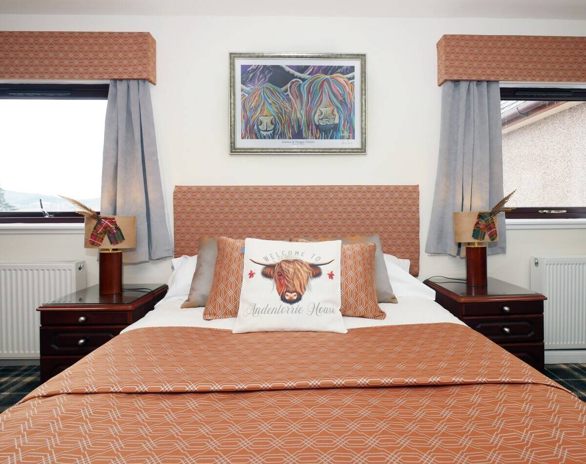 9 Bedroom City Centre Guesthouse With The Best View In Inverness