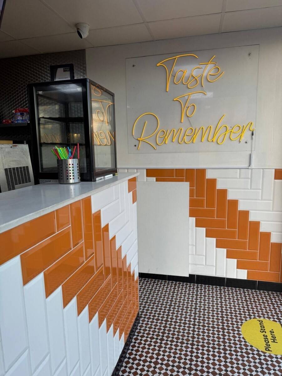 Fast Food Business for sale in Uxbridge London. Photo 6