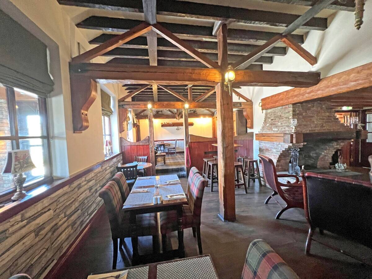 EAST YORKSHIRE - COUNTRY PUB AND RESTAURANT WITH £215,000+ EBITDA Photo 6
