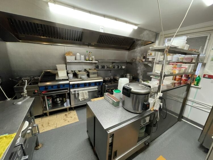 Established Thai Restaurant and 5 Bed Accommodation
