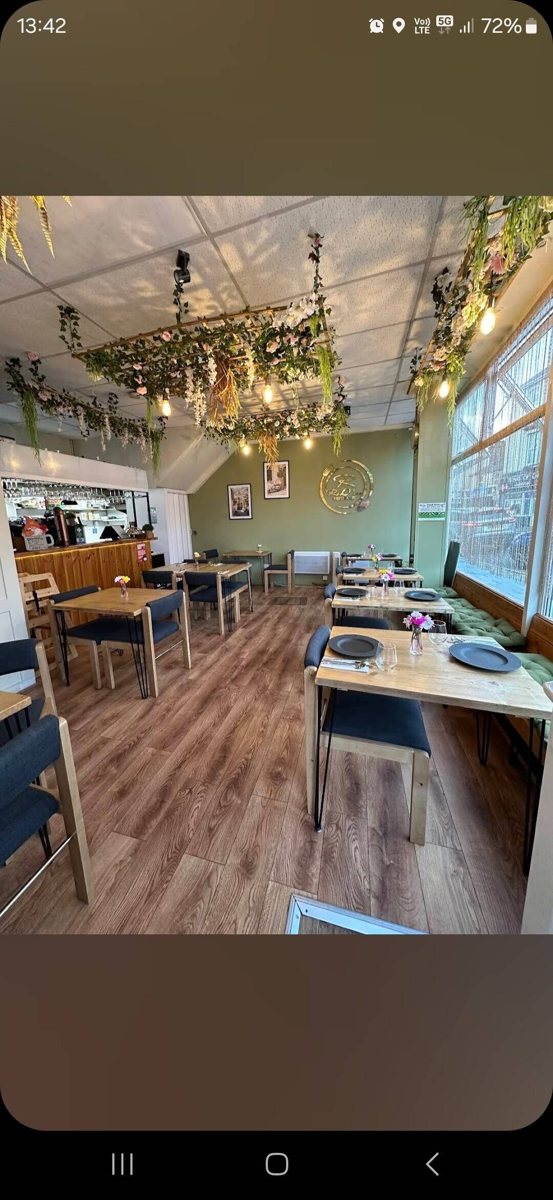 Re D'oro Ristorante &ndash; Award-Winning Italian Restaurant For Sale in Newport Photo 7