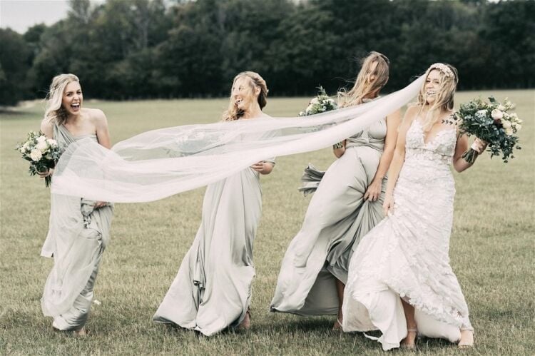 E-COMMERCE AWARD-WINNING GLOBAL BRIDAL BRAND Photo 6
