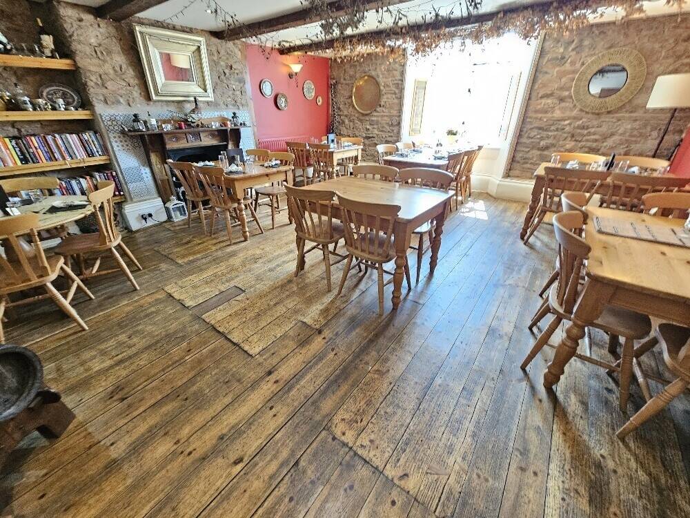 Devon Village Inn With 5 Letting Rooms, a Letting Apartment and 3 Bedroom Owners Accommodation