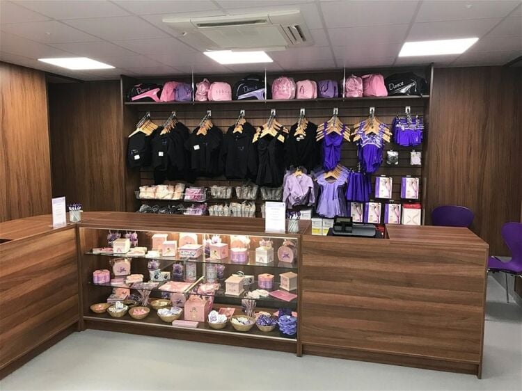 EXTRA-CURRICULAR DANCE STUDIO  FOR CHILDREN AND TEENAGERS