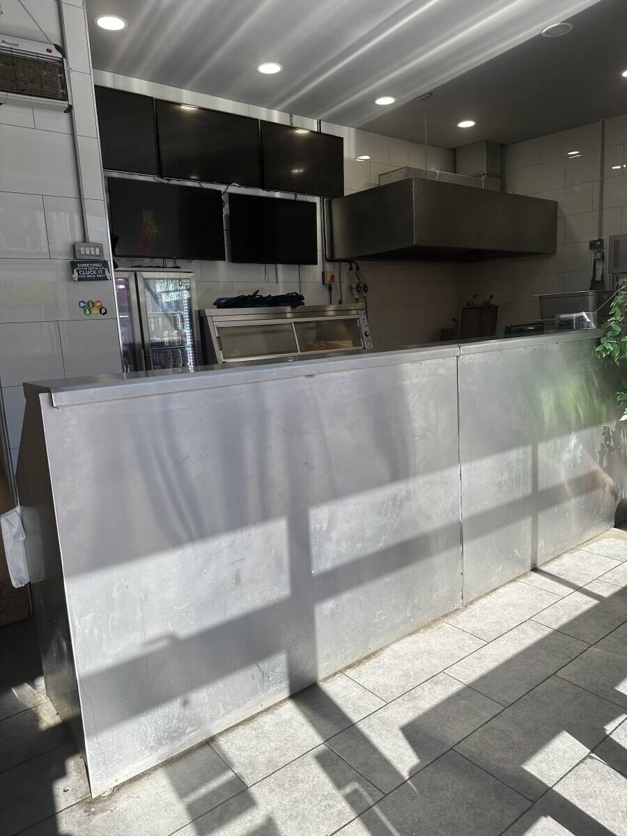 Prime Location in Town centre for sale Fried Chicken Shop