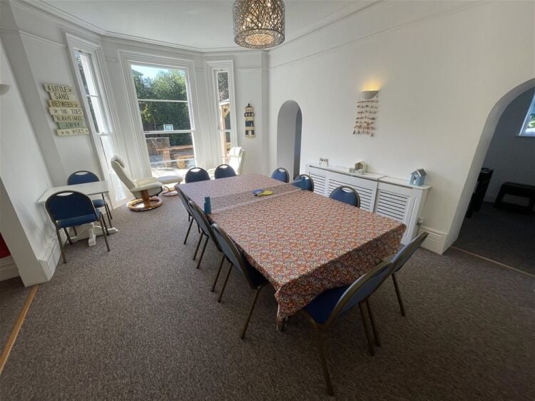 Detached 8-Bed Holiday Villa with Luxurious Owners Accommodation For Sale in Torquay