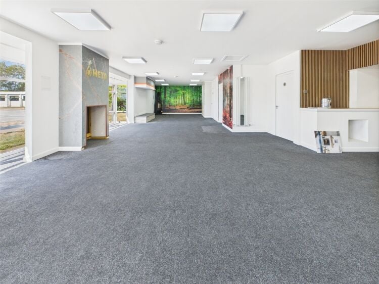 Substantial Workshop Facility with Showroom  & Office Space