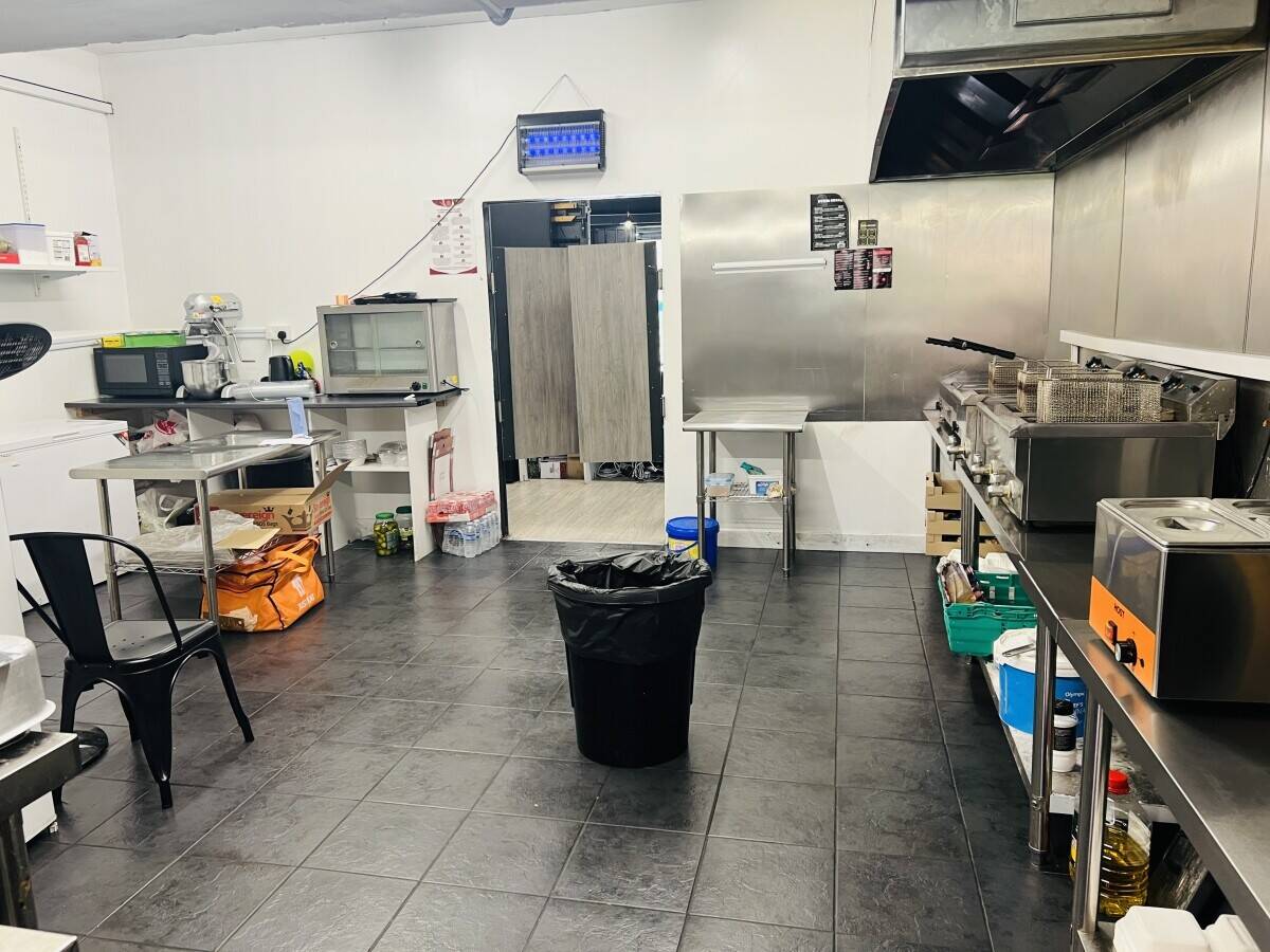Fast food Takeaway for Sale Photo 5