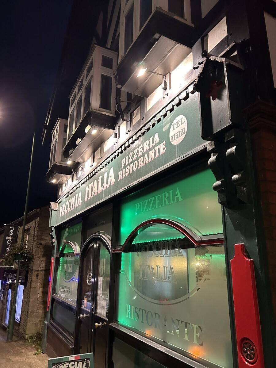 Italian Restaurant for sale in Chapel en le frith