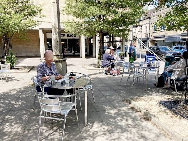 CIRENCESTER CITY CENTER - ESTABLISHED CAFE Photo 6